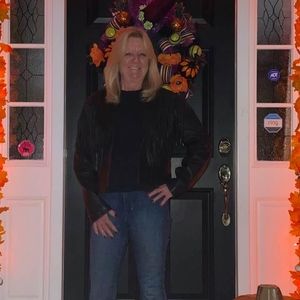 Meet your Posher, Deborah